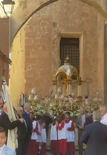 Procesion-Corpus-Hellin26