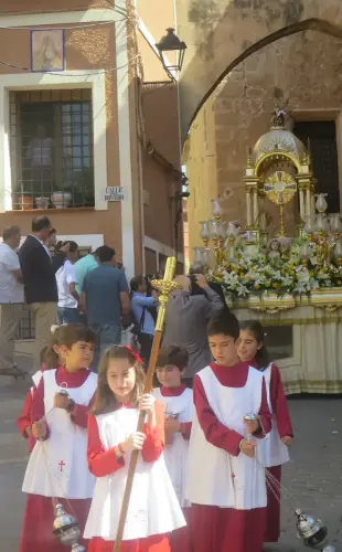 Procesion-Corpus-Hellin29