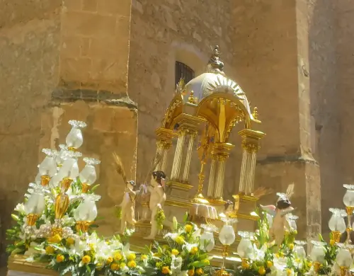 Procesion-Corpus-Hellin40