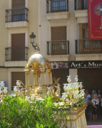 Procesion-Corpus-Hellin54