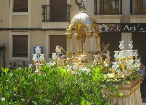 Procesion-Corpus-Hellin55