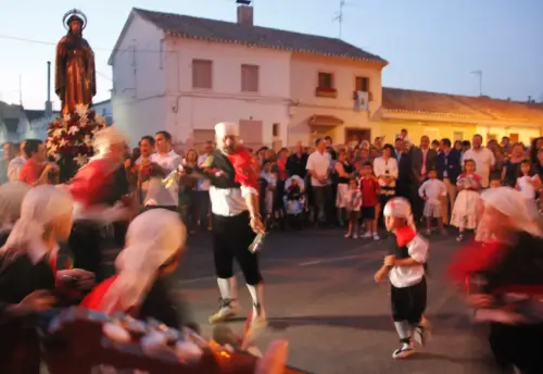 Danzantes-de-IssoHellin34