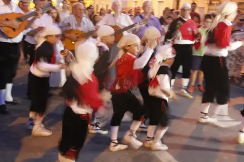 Danzantes-de-IssoHellin41