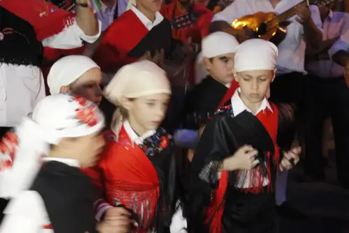 Danzantes-de-IssoHellin43