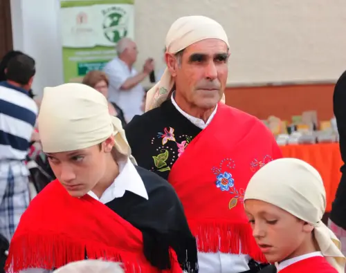 Danzantes-de-IssoHellin46