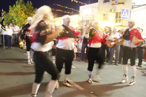 Danzantes-de-IssoHellin59