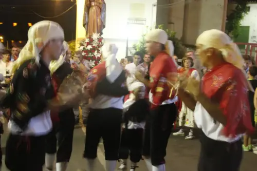 Danzantes-de-IssoHellin70