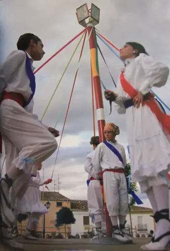 Lezuza-Danza-de-Vestir-el-palo3