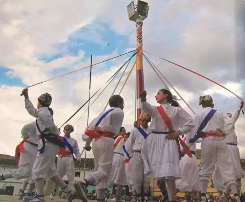 Lezuza-Danza-de-Vestir-el-palo4