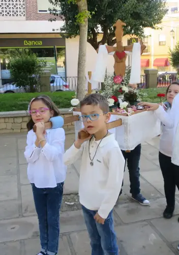 FiestasTradiciones-Dia-de-la-Cruz-Hellin