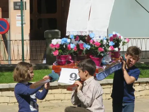 FiestasTradiciones-Dia-de-la-Cruz-Hellin11