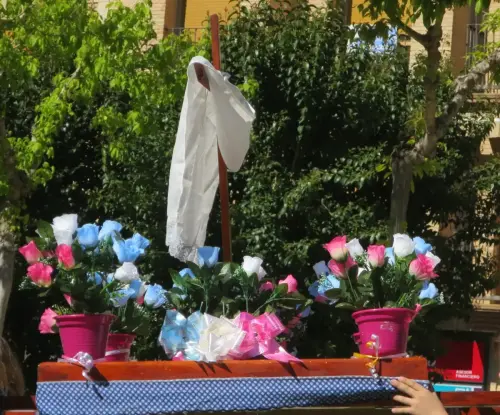 FiestasTradiciones-Dia-de-la-Cruz-Hellin12