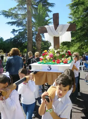 FiestasTradiciones-Dia-de-la-Cruz-Hellin13