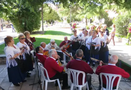 FiestasTradiciones-Dia-de-la-Cruz-Hellin14