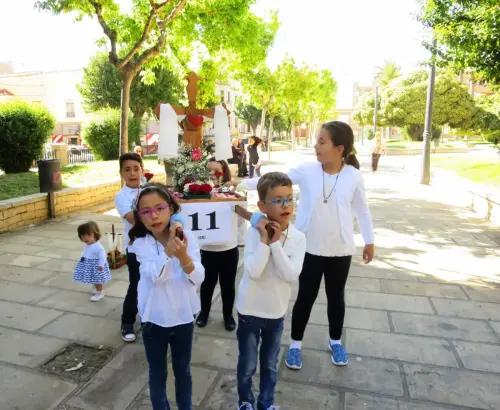 FiestasTradiciones-Dia-de-la-Cruz-Hellin2