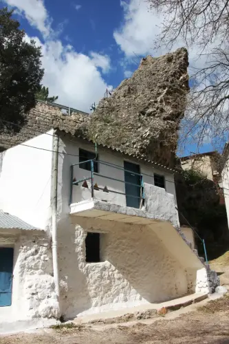 FiestasTradiciones-Dia-de-la-Cruz-Casa-la-NogueraRiopar10