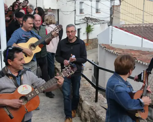 FiestasTradiciones-Dia-de-la-Cruz-Casa-la-NogueraRiopar20