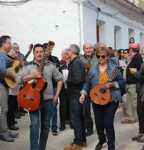 FiestasTradiciones-Dia-de-la-Cruz-Casa-la-NogueraRiopar21