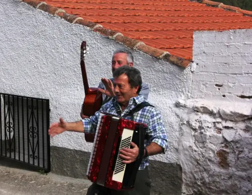 FiestasTradiciones-Dia-de-la-Cruz-Casa-la-NogueraRiopar22