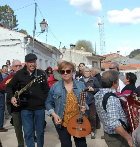 FiestasTradiciones-Dia-de-la-Cruz-Casa-la-NogueraRiopar23