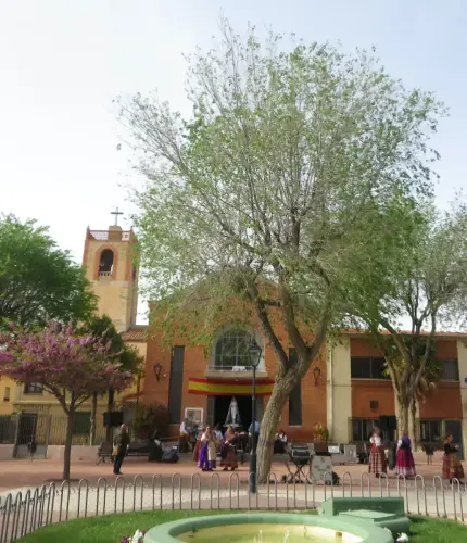 FiestasTradiciones-Mayos-a-la-Virgen-y-a-las-Mozas-El-Salobral-Albacete