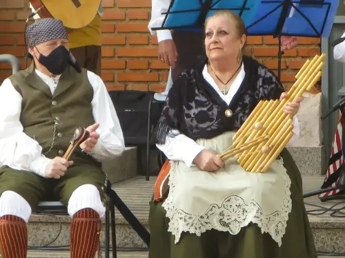 FiestasTradiciones-Mayos-a-la-Virgen-y-a-las-Mozas-El-Salobral-Albacete105