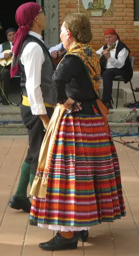 FiestasTradiciones-Mayos-a-la-Virgen-y-a-las-Mozas-El-Salobral-Albacete118