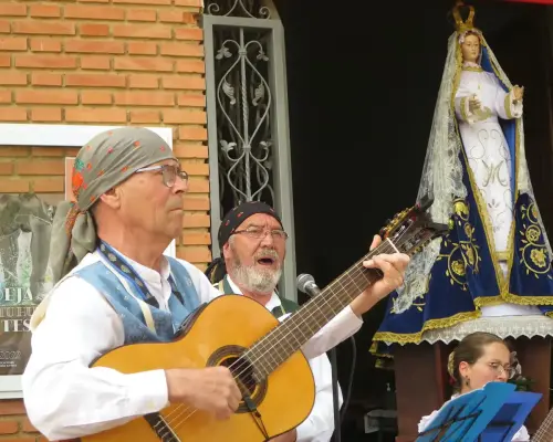 FiestasTradiciones-Mayos-a-la-Virgen-y-a-las-Mozas-El-Salobral-Albacete25