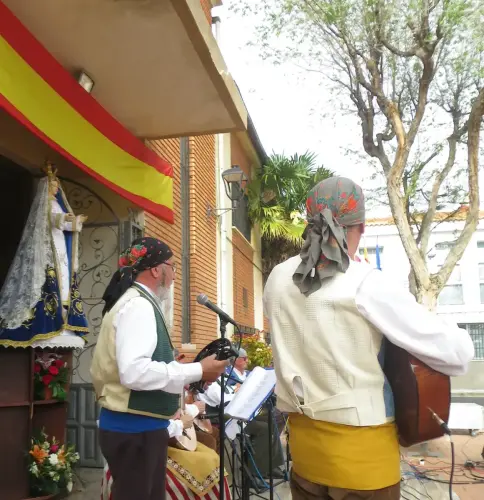 FiestasTradiciones-Mayos-a-la-Virgen-y-a-las-Mozas-El-Salobral-Albacete30