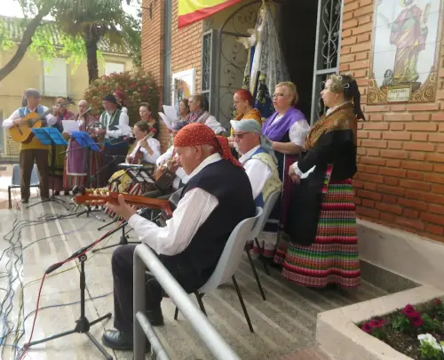 FiestasTradiciones-Mayos-a-la-Virgen-y-a-las-Mozas-El-Salobral-Albacete41