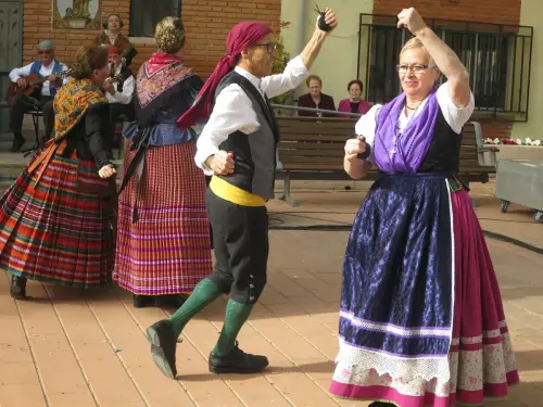 FiestasTradiciones-Mayos-a-la-Virgen-y-a-las-Mozas-El-Salobral-Albacete63