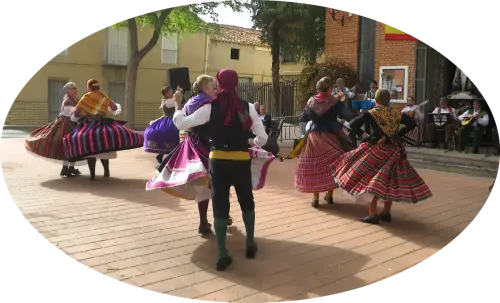 FiestasTradiciones-Mayos-a-la-Virgen-y-a-las-Mozas-El-Salobral-Albacete69