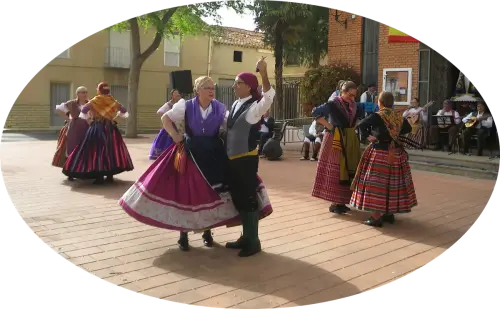 FiestasTradiciones-Mayos-a-la-Virgen-y-a-las-Mozas-El-Salobral-Albacete70