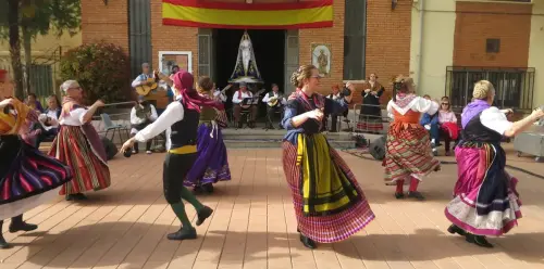 FiestasTradiciones-Mayos-a-la-Virgen-y-a-las-Mozas-El-Salobral-Albacete94