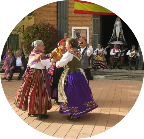 FiestasTradiciones-Mayos-a-la-Virgen-y-a-las-Mozas-El-Salobral-Albacete97
