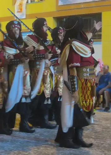 FiestasTradiciones-MorCrist.-Caudete198