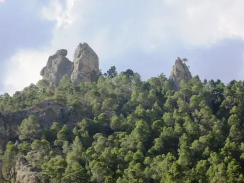 FIEST.TRAD.038-Leyendas-Picos-de-los-Enamorados-Molinicos