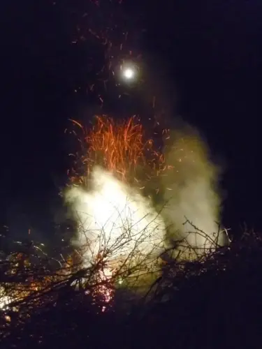 FIEST.TRAD.094c-El-fuego-Luminarias