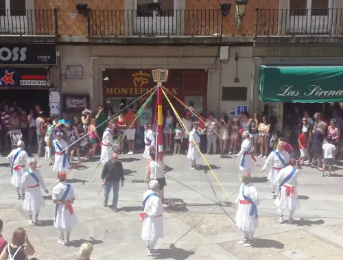 FIEST.TRAD.104b-Danza-de-Vestir-el-Palo-Lezuza