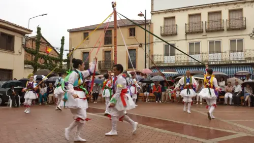 FIEST.TRAD.104c-Danza-de-Vestir-el-Palo-Lezuza