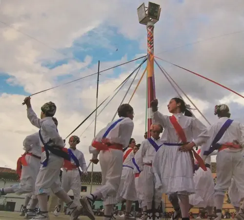 FIEST.TRAD.104d-Danza-de-Vestir-el-Palo-Lezuza