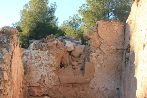 Hornos-Penas-de-San-Pedro2