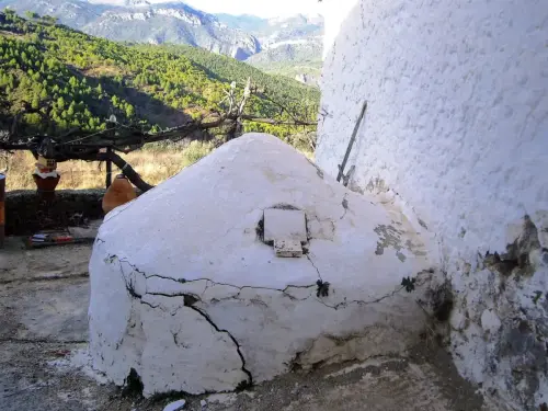 Hornos-Yeste-Los-Chorreones