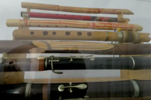 Flautas-traveseras-antiguas-y-populares