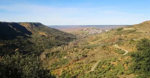 7.2-Sierra-de-Alcaraz-Alcaraz05-Desde-la-Loma-Piqueras