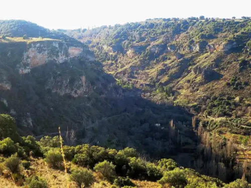 7.2-Sierra-de-Alcaraz-Alcaraz06-Molata-y-rio-del-Escorial