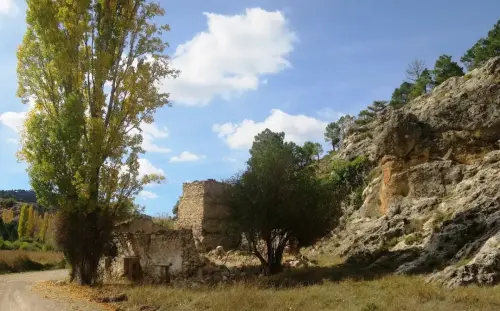 7.2-Sierra-de-Alcaraz-Penascosa03-Valle-del-arroyo-de-Las-Puentecillas