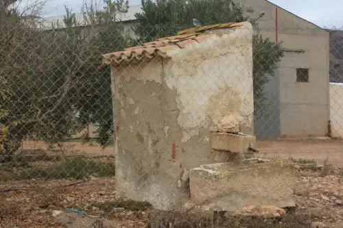 Pozos-Casa-de-los-Almendros