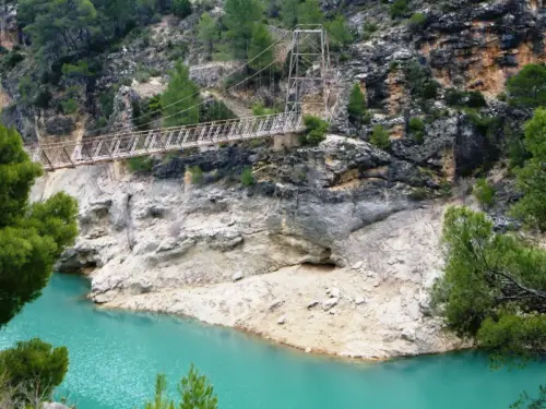 Puentes-Colgante-de-Vizcainos-Yeste3