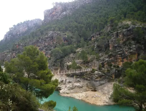 Puentes-Colgante-de-Vizcainos-Yeste8